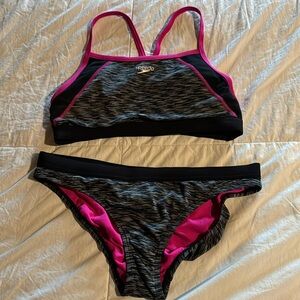 EUC Women’s SPEEDO Two Piece Swimsuit size 8